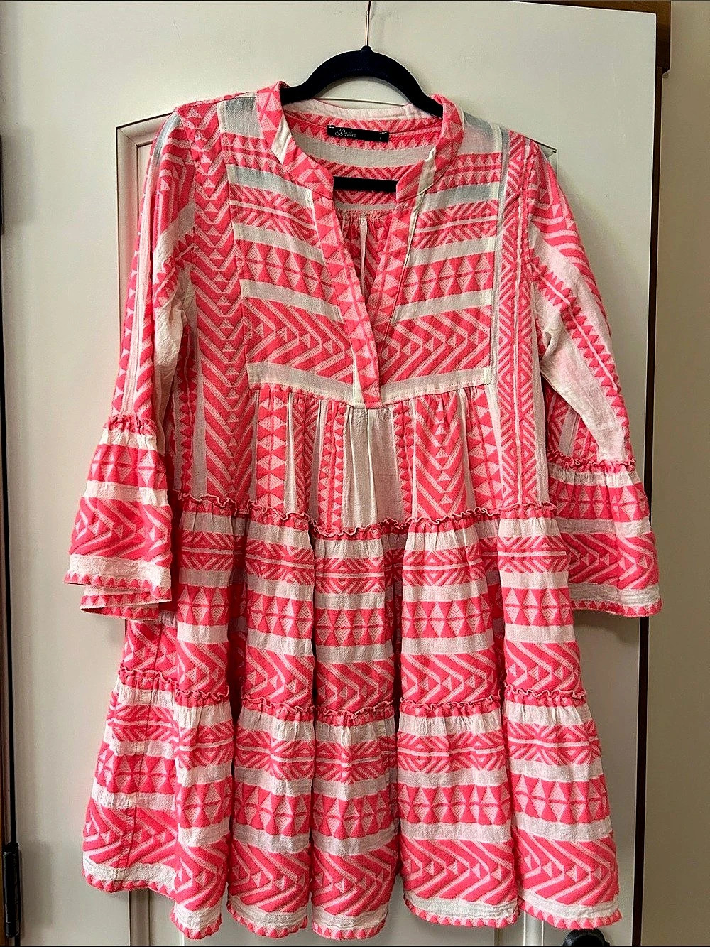 Devotion Twins Geometric Mini Dress in Pink & White Size Small Like New